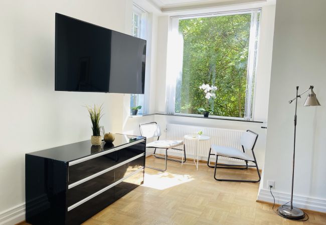 Apartment in Aalborg - aday - Aalborg mansion - Open bright apartment with garden