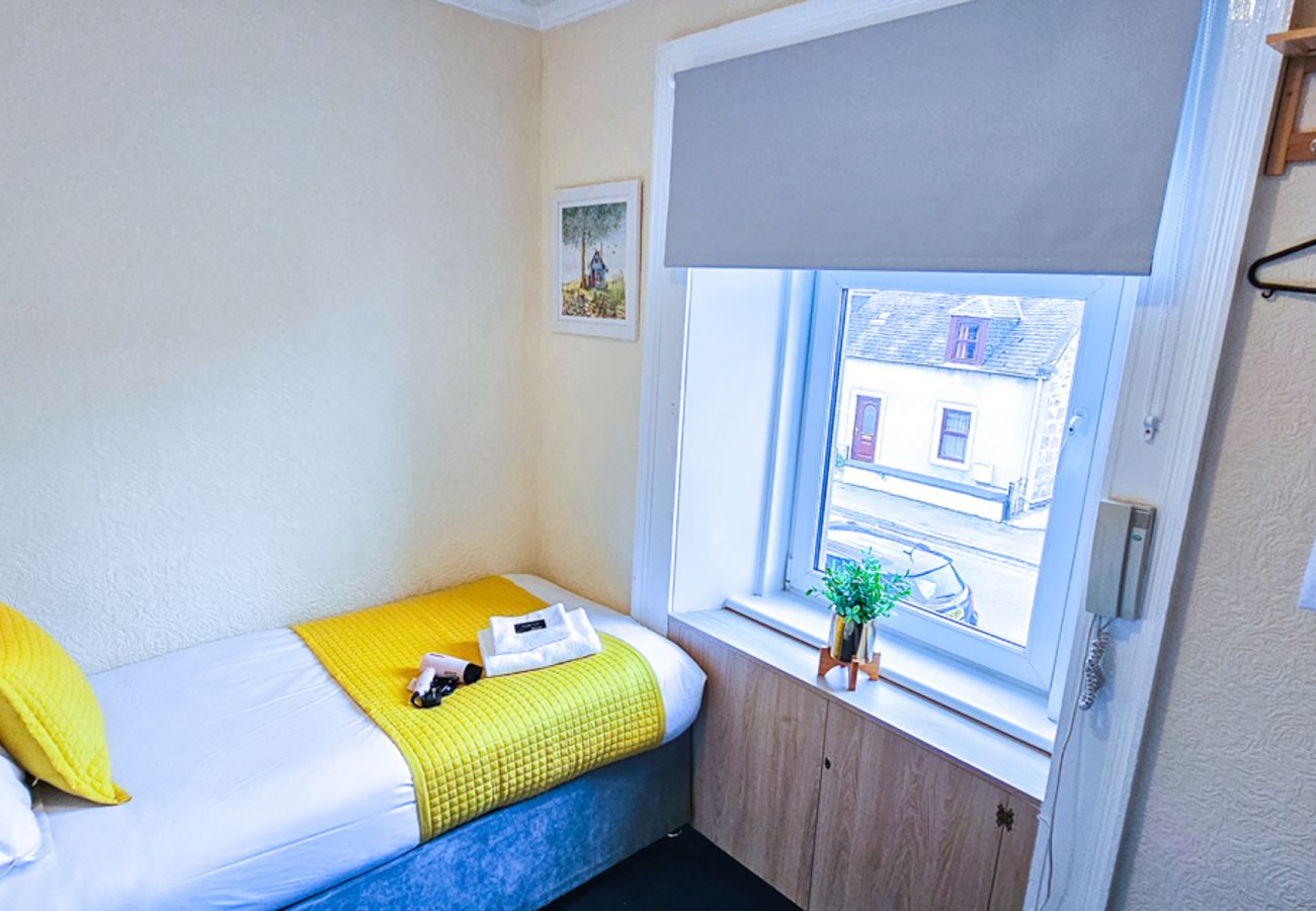 Rent by room in Inverness - mySTAYINN Telford Guest House Room 2