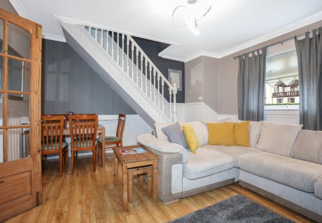 Rent by room in Edinburgh - Lovely Double Room in Elegant Cottage