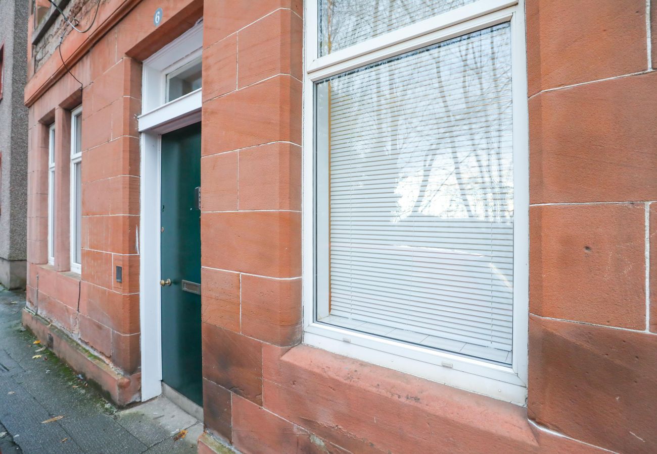Rent by room in Edinburgh - 6 Largo Place Room 2