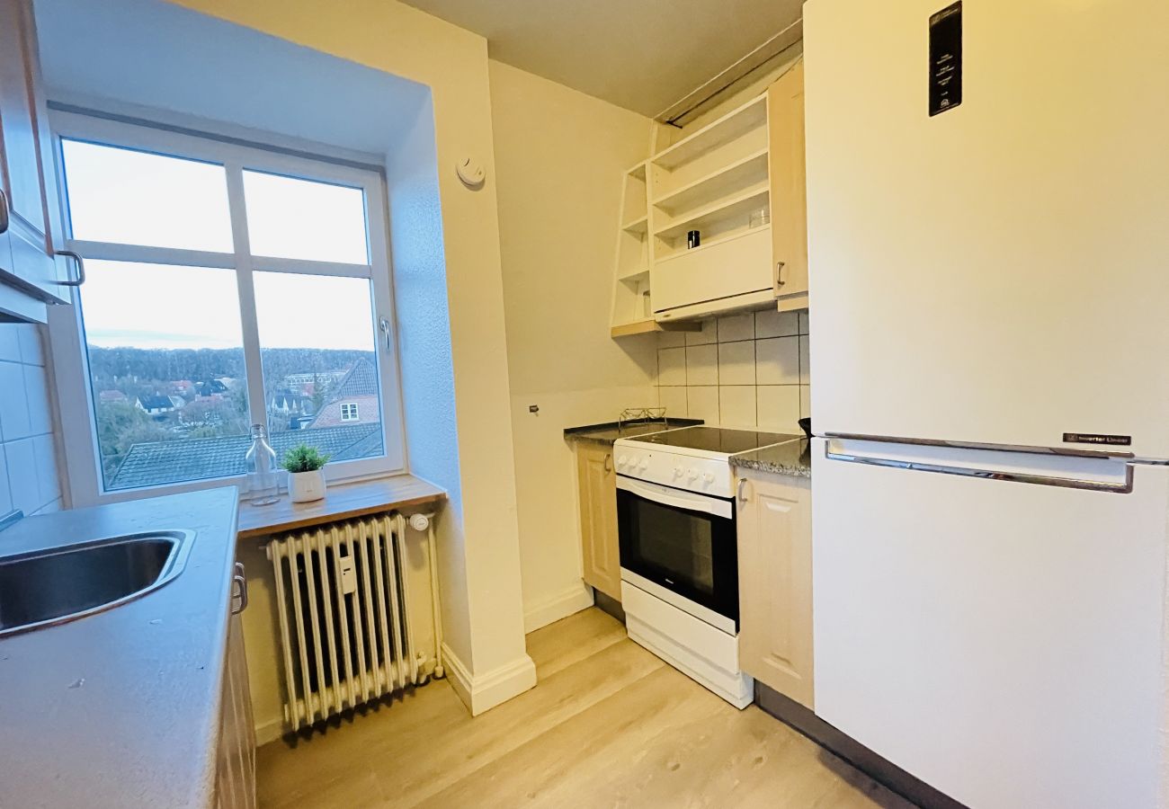 Apartment in Aalborg - aday - Modern 2 Bedroom Charming Central Apartment with Public Parking