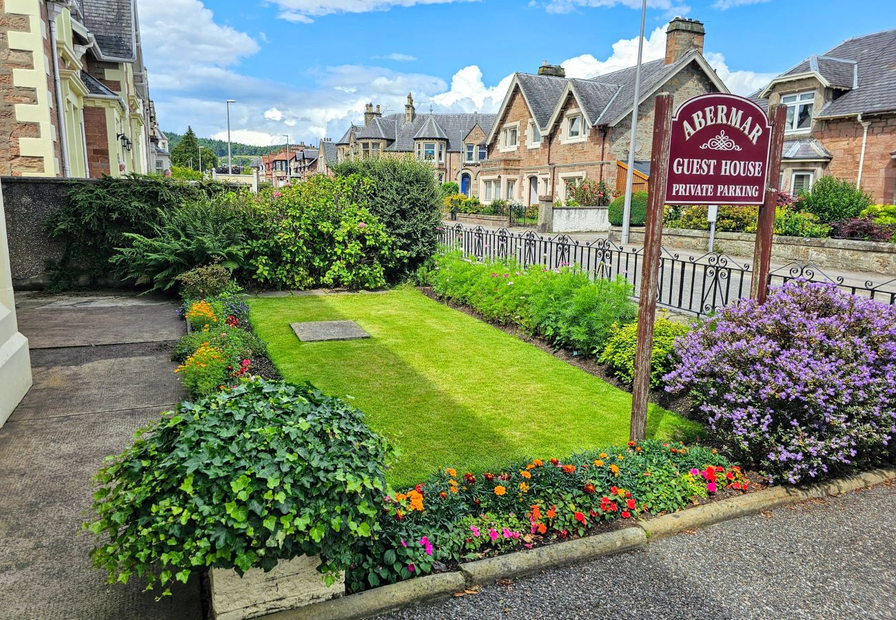 House in Inverness - mySTAYINN Abermar 12 Bedroom House