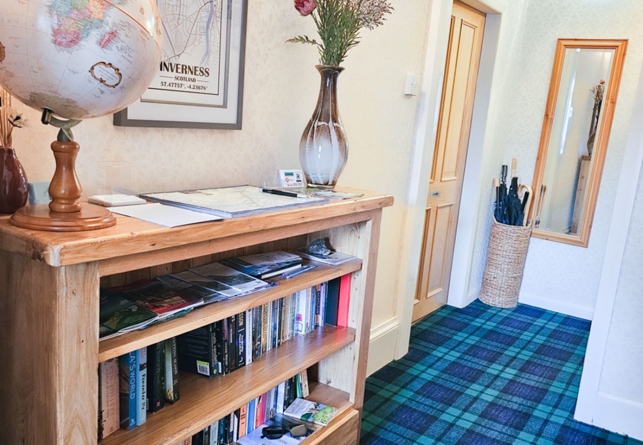 Rent by room in Inverness - mySTAYINN Abermar Guest House | Room 1