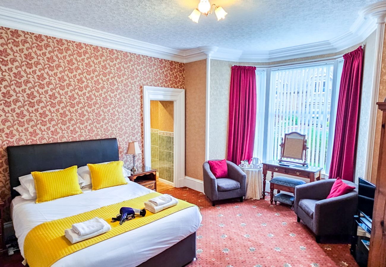 Rent by room in Inverness - mySTAYINN Abermar Guest House | Room 2