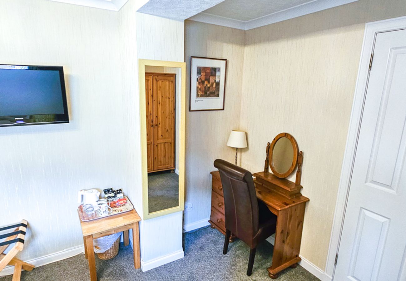 Rent by room in Inverness - mySTAYINN Abermar Guest House | Room 4