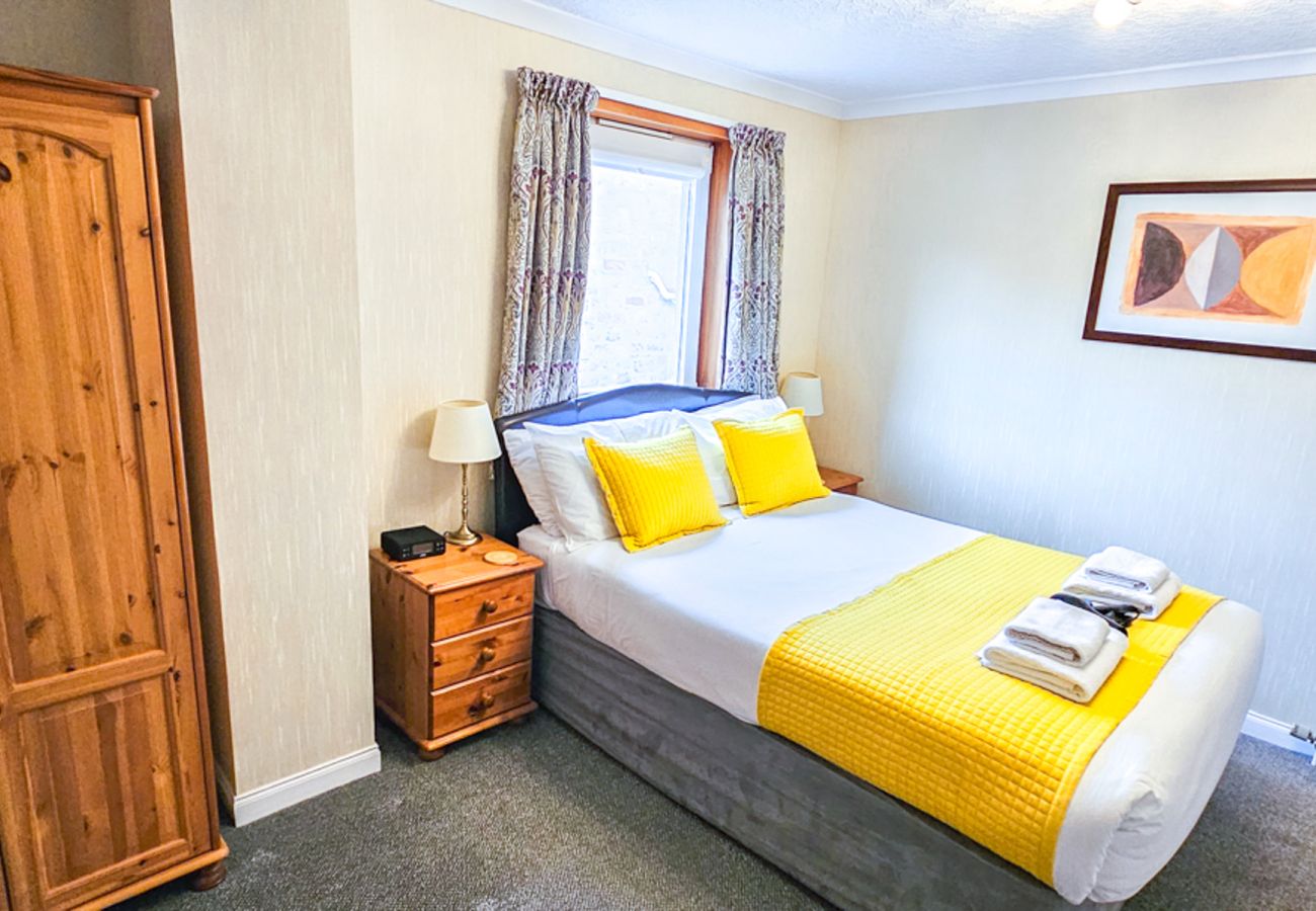 Rent by room in Inverness - mySTAYINN Abermar Guest House | Room 4