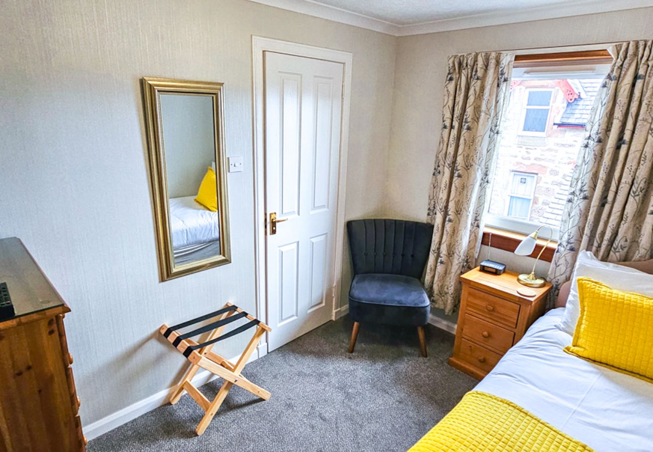 Rent by room in Inverness - mySTAYINN Abermar Guest House | Room 5