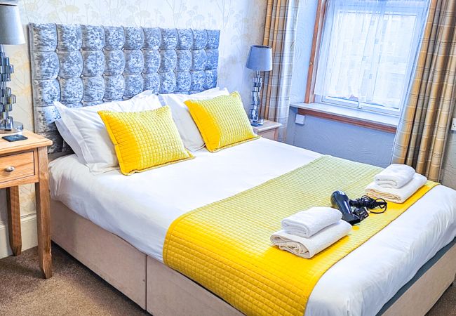 Rent by room in Inverness - mySTAYINN Kinloch Lodge Room 1