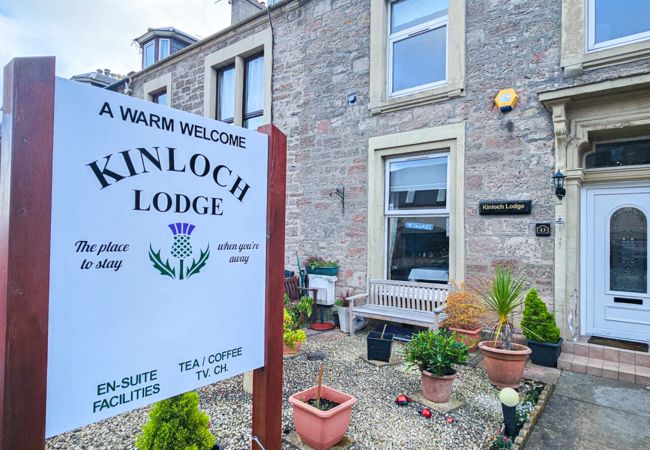 Rent by room in Inverness - mySTAYINN Kinloch Lodge Room 1