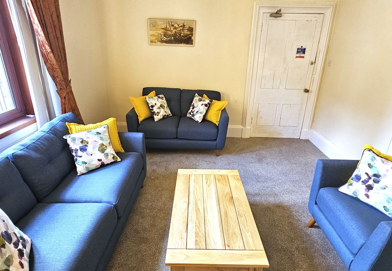 Rent by room in Inverness - LAGA Guest House Room 2