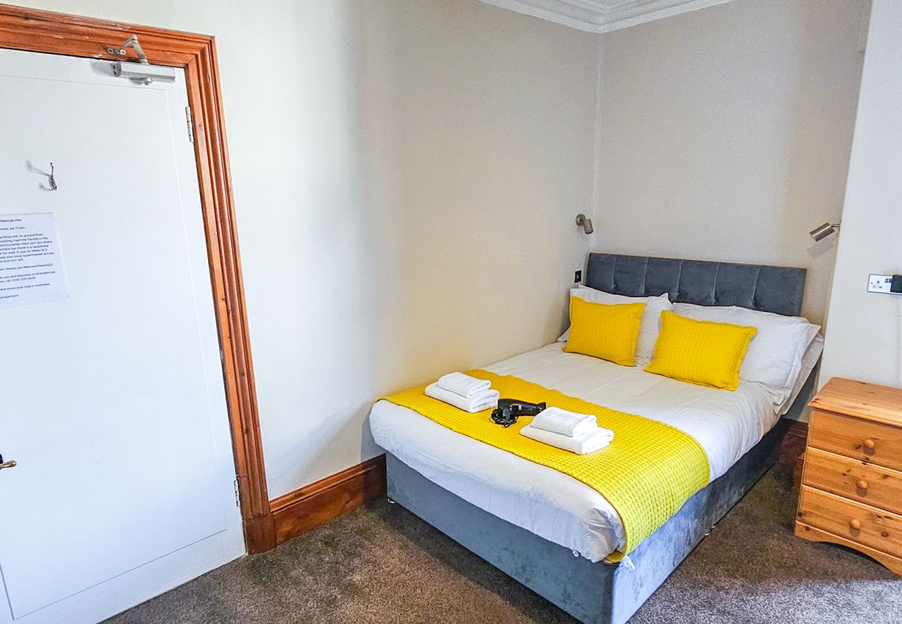 Rent by room in Inverness - mySTAYINN Melrose Villa Room 1