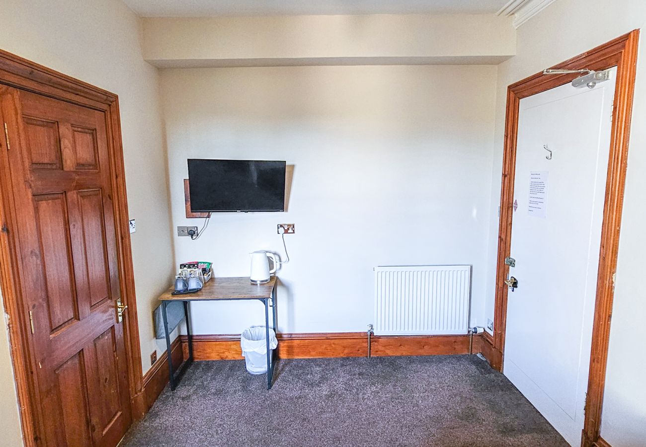 Rent by room in Inverness - mySTAYINN Melrose Villa Room 1