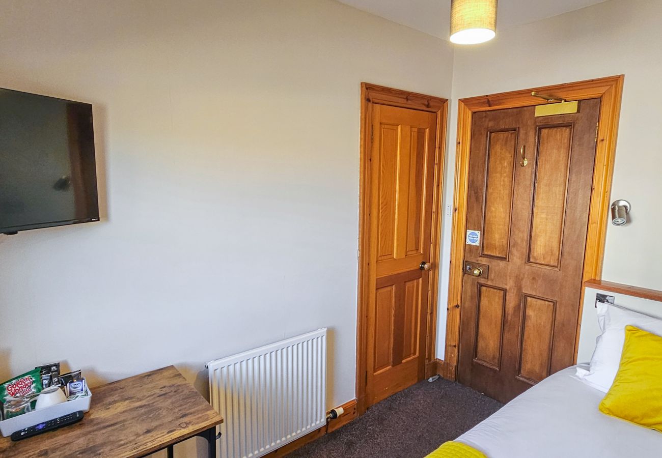 Rent by room in Inverness - mySTAYINN Melrose Villa Room 7