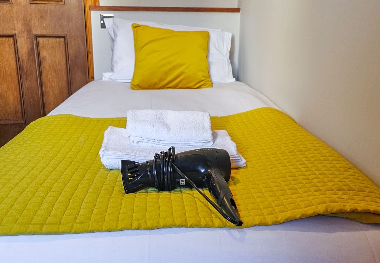 Rent by room in Inverness - mySTAYINN Melrose Villa Room 7