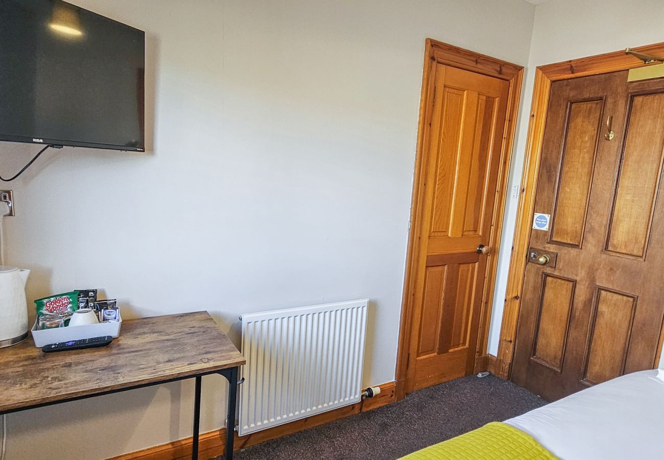 Rent by room in Inverness - mySTAYINN Melrose Villa Room 8