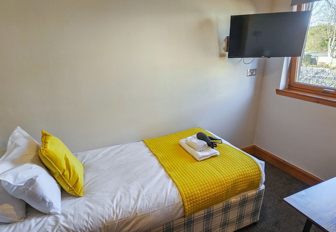 Rent by room in Inverness - mySTAYINN Melrose Villa Room 8