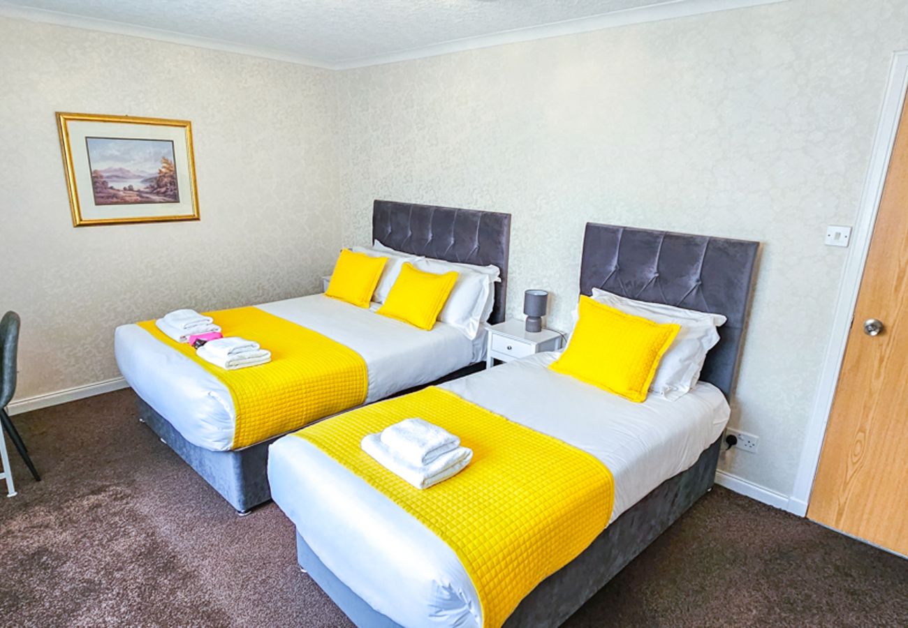 Rent by room in Inverness - mySTAYINN  Abermar Guest House | Room 13