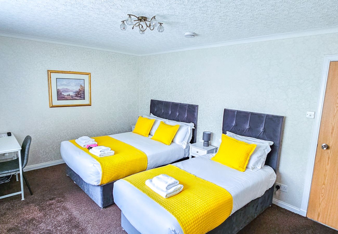 Rent by room in Inverness - mySTAYINN  Abermar Guest House | Room 13