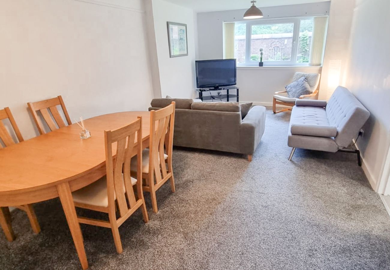 Apartment in Edinburgh - Westfield 2 Bedroom Apartment - Edinburgh 