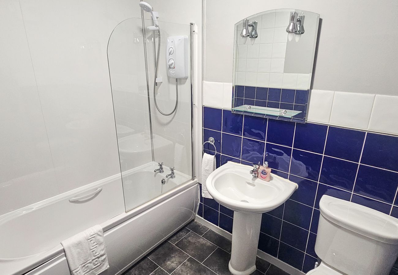 Apartment in Edinburgh - Royal Mile - Bright 2 Bedroom Apartment  