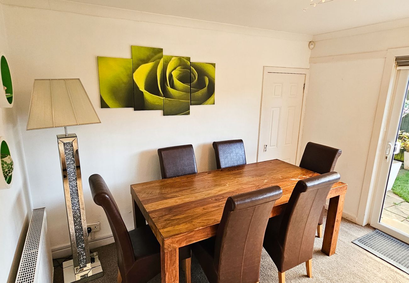 Apartment in Edinburgh - Dochart 3 Bedroom Apartment - Edinburgh