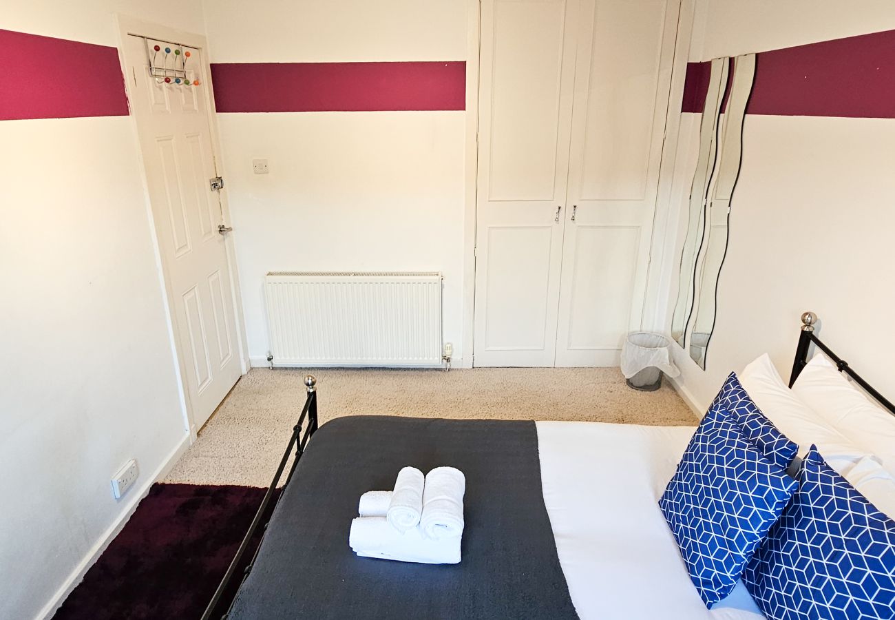 Apartment in Edinburgh - Dochart 3 Bedroom Apartment - Edinburgh