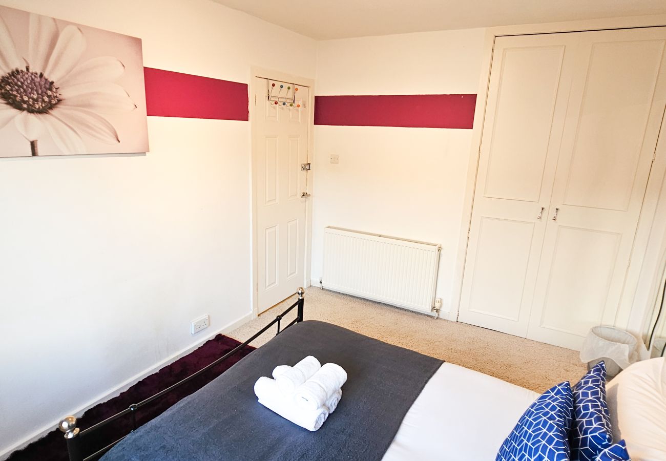 Apartment in Edinburgh - Dochart 3 Bedroom Apartment - Edinburgh