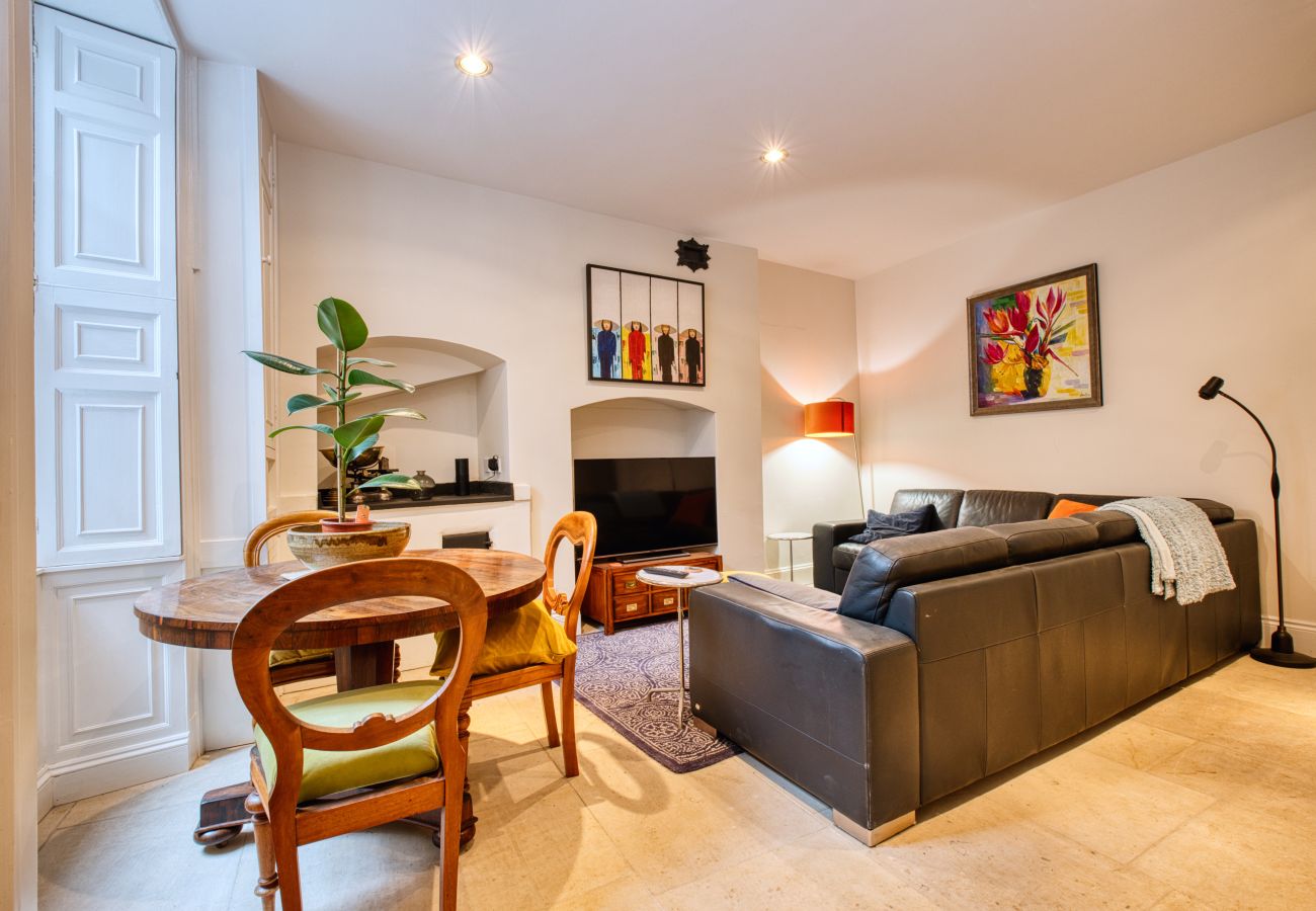 Apartment in Clifton - Clifton Nook - 1 Bedroom Apartment - Bristol	