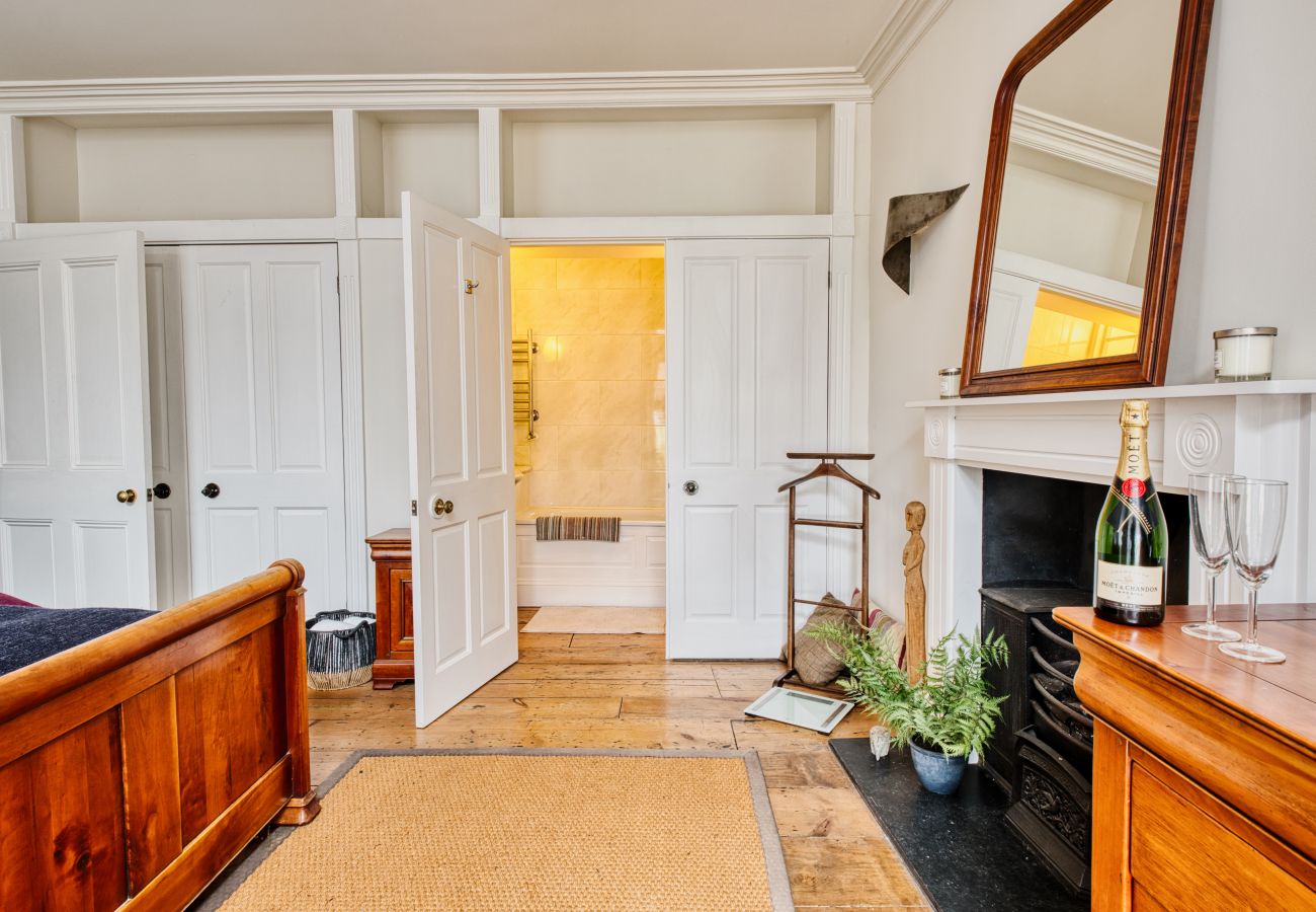 Apartment in Clifton - Clifton Nook - 1 Bedroom Apartment - Bristol	