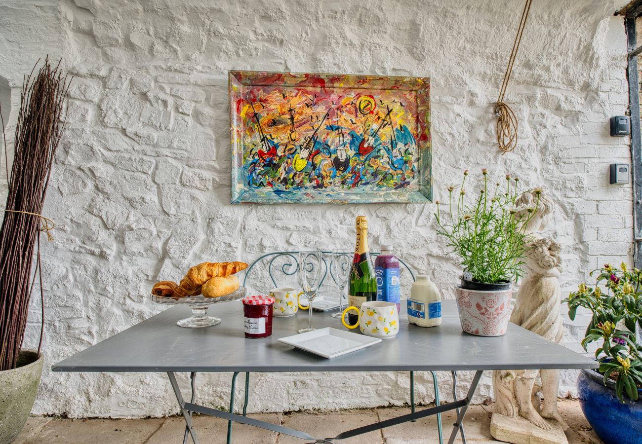 Apartment in Clifton - Clifton Nook - 1 Bedroom Apartment - Bristol	