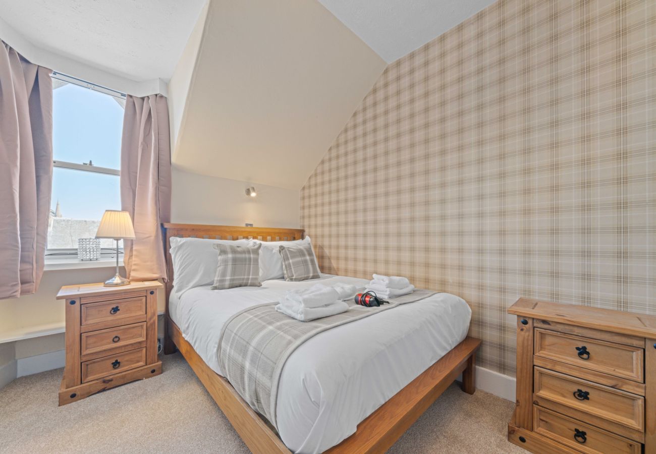 House in Inverness - mySTAYINN Cedar Villa 9 Bedroom House - Inverness