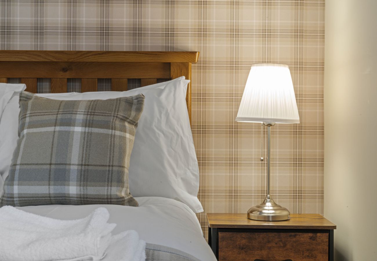 House in Inverness - mySTAYINN Cedar Villa 9 Bedroom House - Inverness