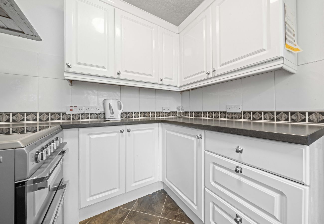 Rent by room in Inverness - mySTAYINN Cedar Villa Guest House - Room 3
