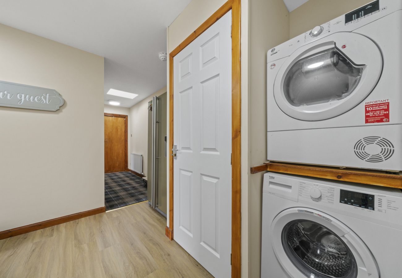 Rent by room in Inverness - mySTAYINN Cedar Villa Guest House - Room 3
