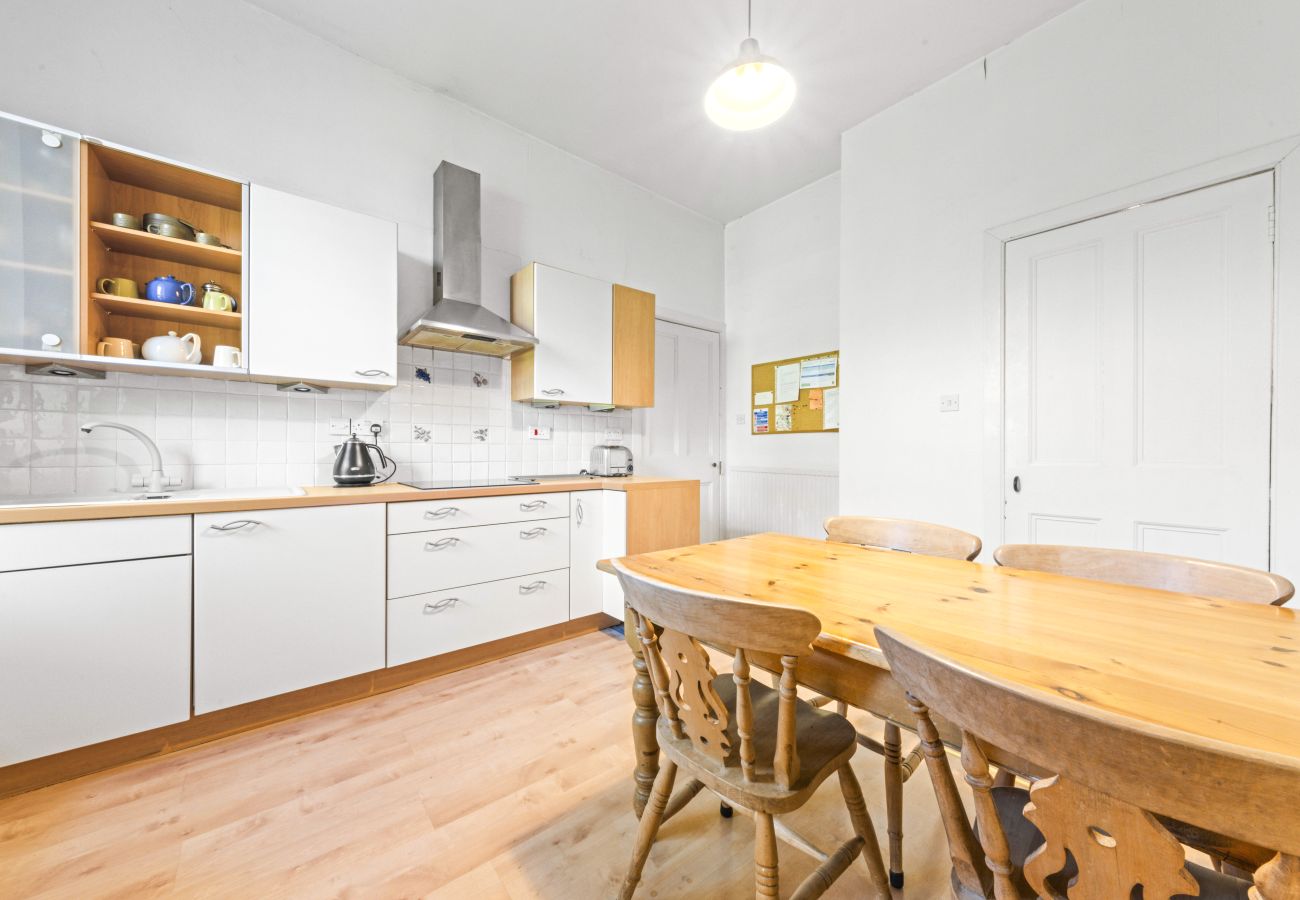 Apartment in Edinburgh - Hope Park 3 Bedroom Apartment - Edinburgh