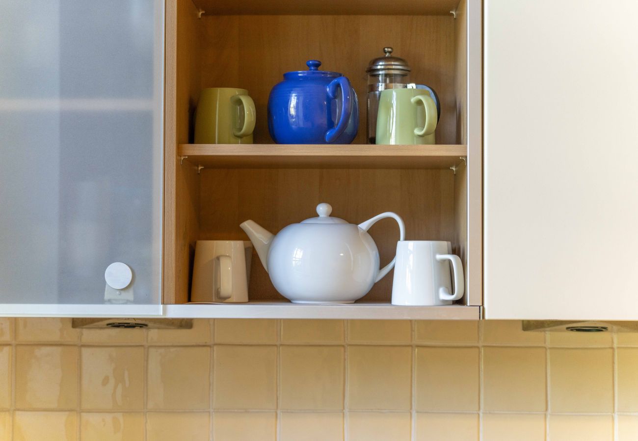 Apartment in Edinburgh - Hope Park 3 Bedroom Apartment - Edinburgh