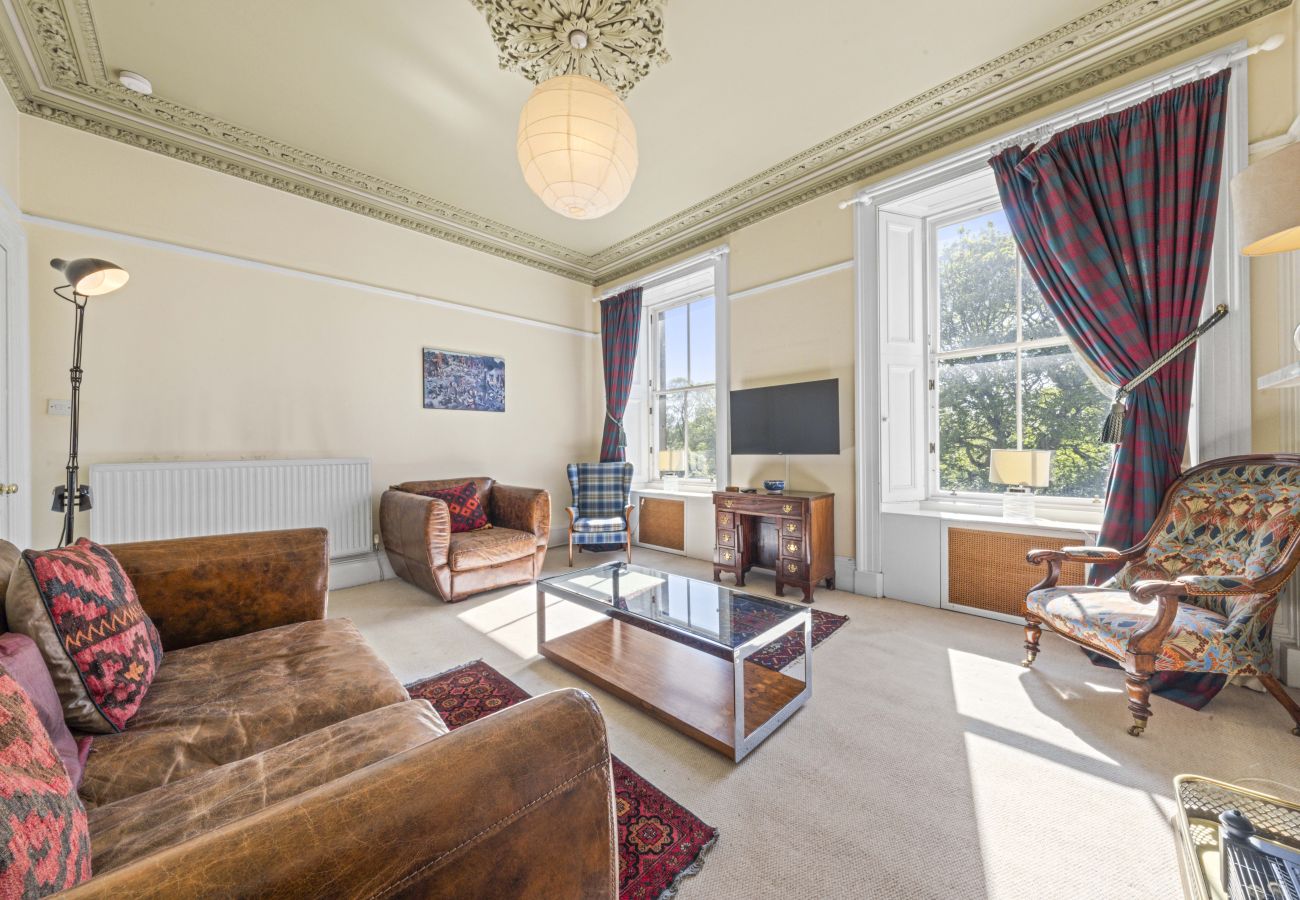 Apartment in Edinburgh - Hope Park 3 Bedroom Apartment - Edinburgh