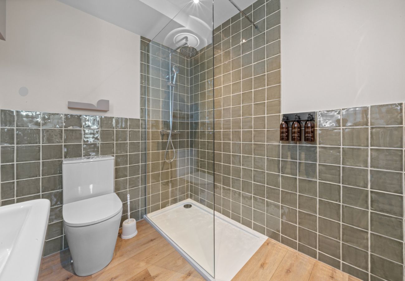Rent by room in Onich - Cuilcheanna House - Tiree Room
