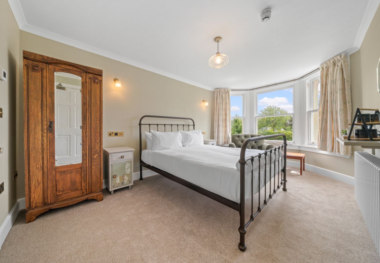 Rent by room in Onich - Cuilcheanna House - Tiree Room