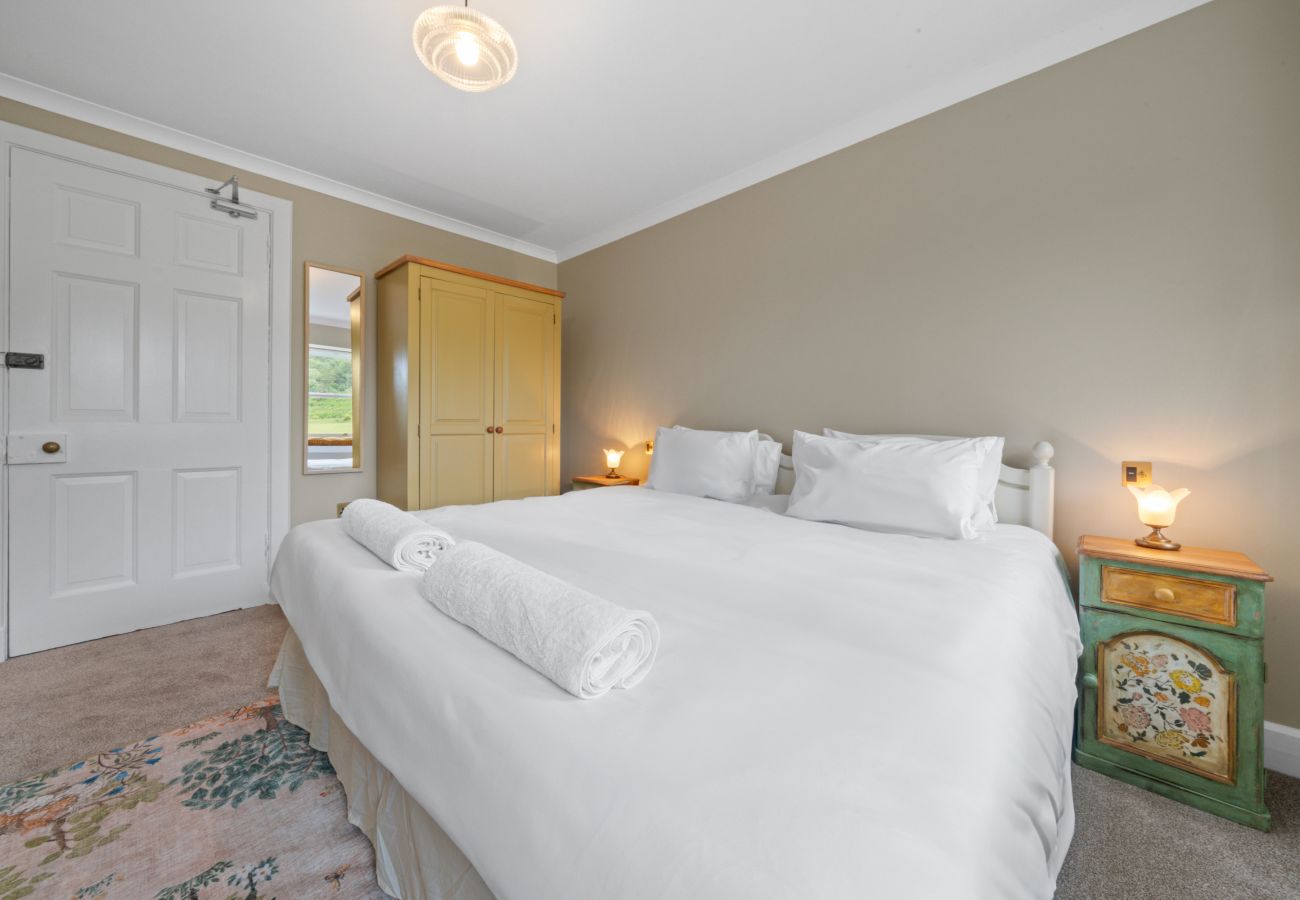 Rent by room in Onich - Cuilcheanna House - Jura Room