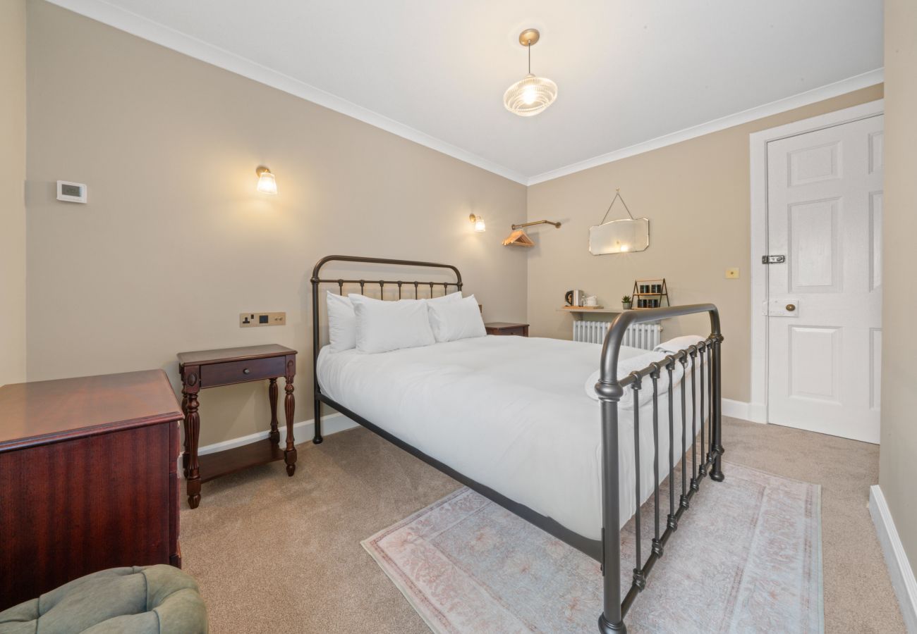 Rent by room in Onich - Cuilcheanna House - Lismore Room 