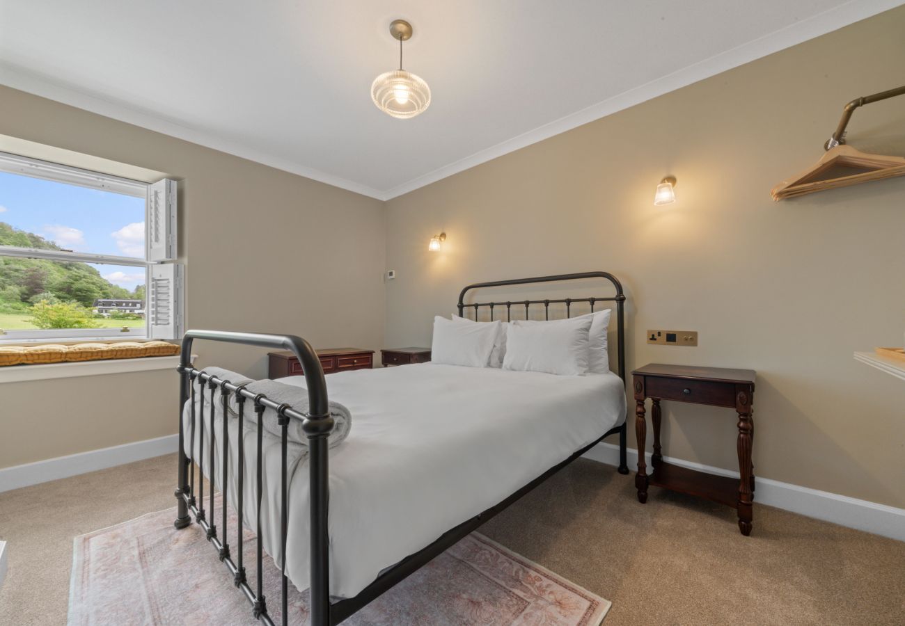 Rent by room in Onich - Cuilcheanna House - Lismore Room 