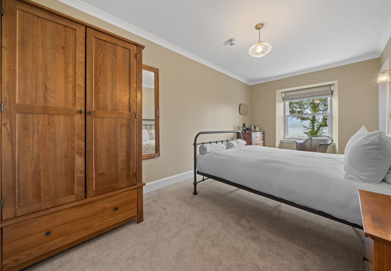 Rent by room in Onich - Cuilcheanna House - Islay Room 