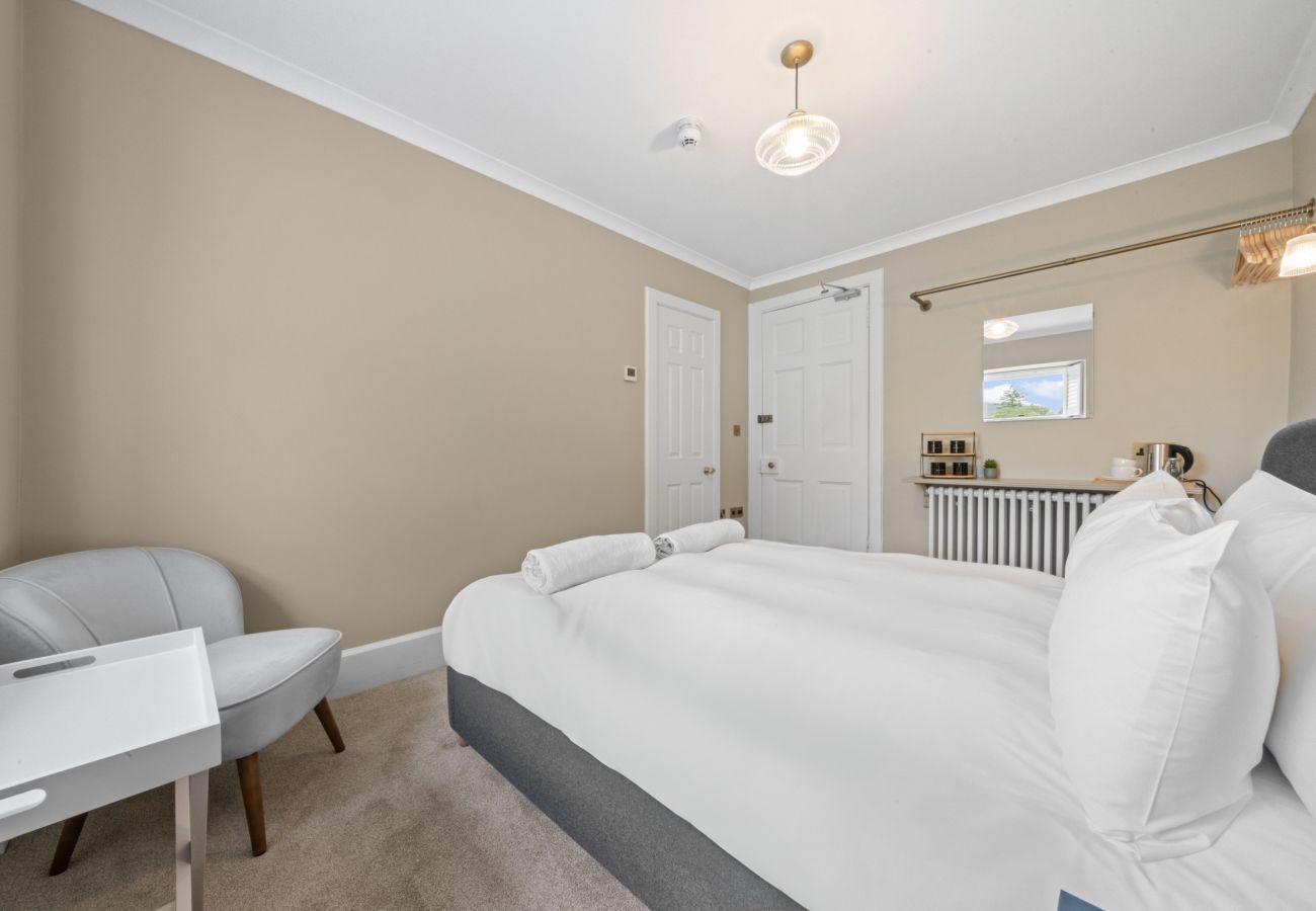 Rent by room in Onich - Cuilcheanna House - Iona Room 