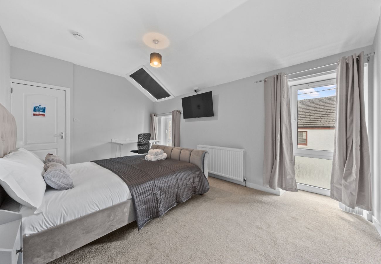 Rent by room in Bannockburn - Modern Bannockburn Guest House -  Room 2