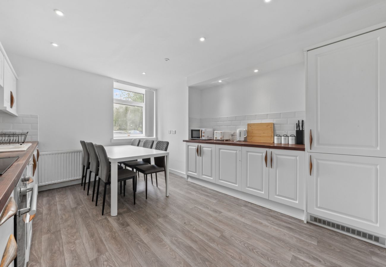 Rent by room in Bannockburn - Modern Bannockburn Guest House -  Room 2