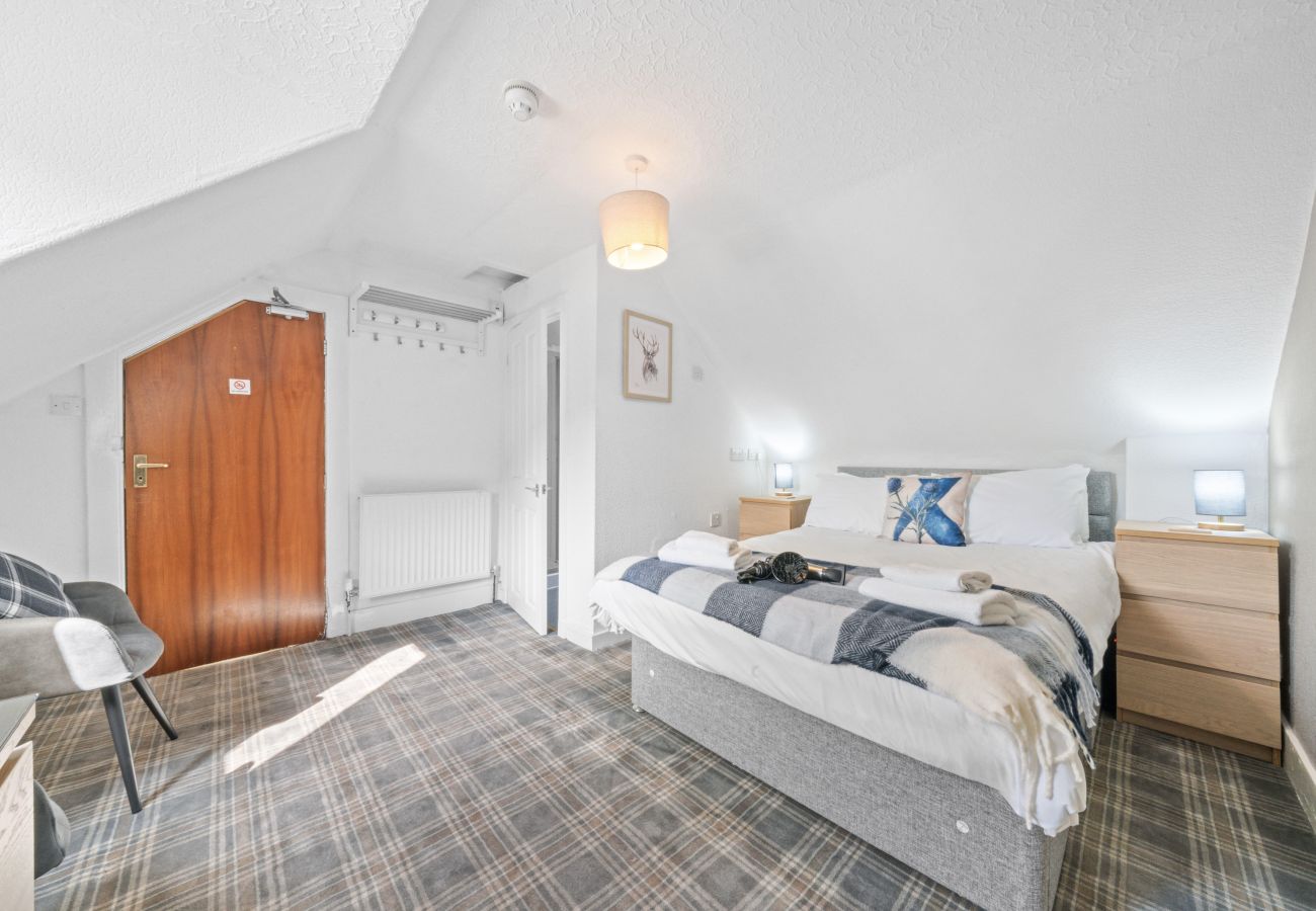 Rent by room in Inverness - Cloudhowe Cottage Guest House -  Room 3