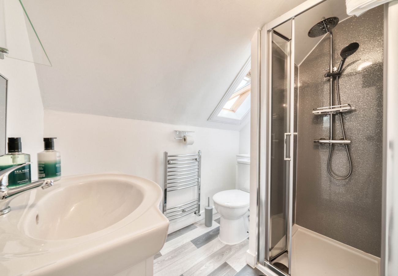 Rent by room in Inverness - Cloudhowe Cottage Guest House -  Room 4 