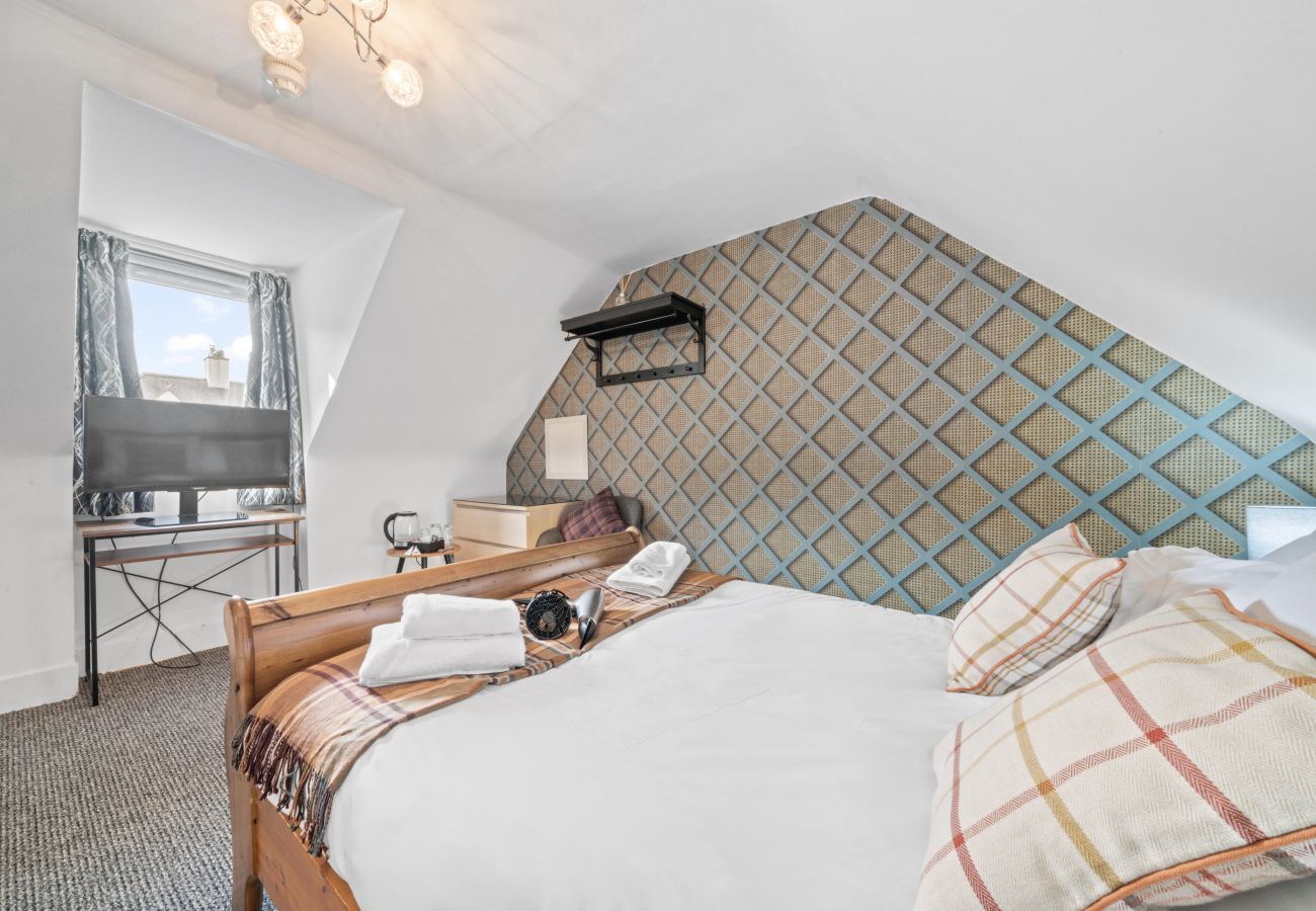 Rent by room in Inverness - Cloudhowe Cottage Guest House -  Room 4 