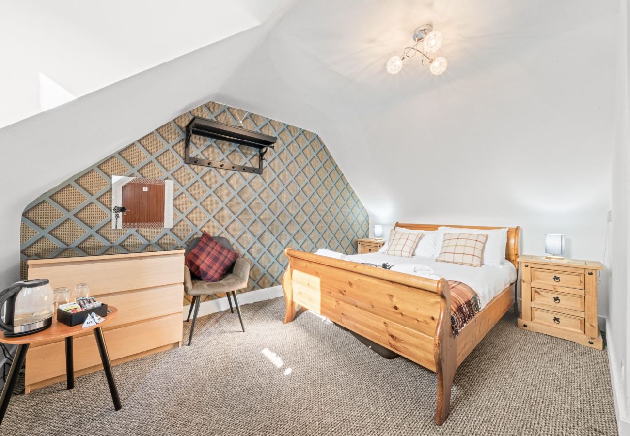 Rent by room in Inverness - Cloudhowe Cottage Guest House -  Room 4 